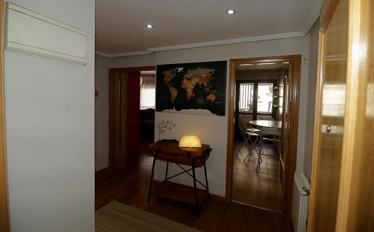 Ferienwohnung Apartamento , Wifi Y Garaje Cerca Del Centro Oviédo Exterior foto