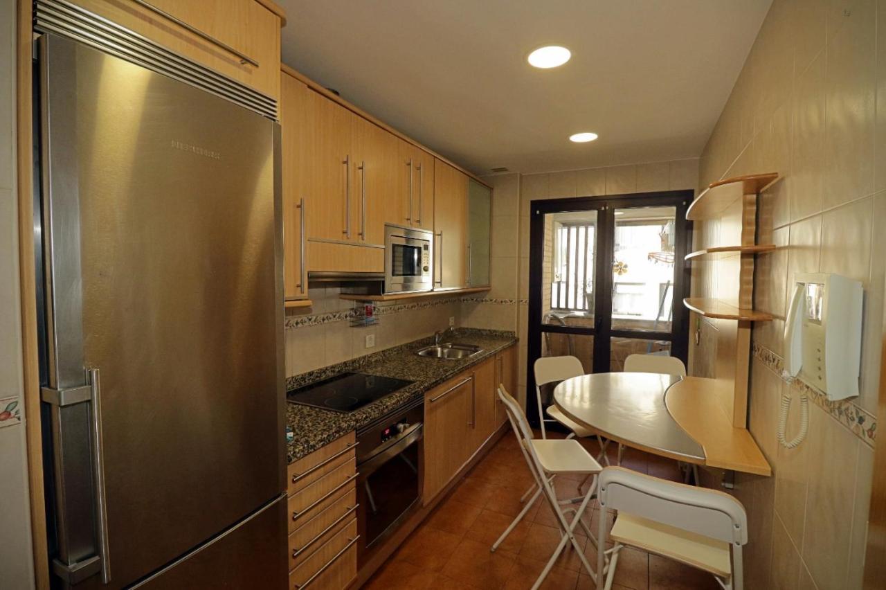 Ferienwohnung Apartamento , Wifi Y Garaje Cerca Del Centro Oviédo Exterior foto